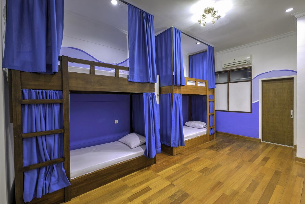 Riverside Hostel Padang Buitenkant foto